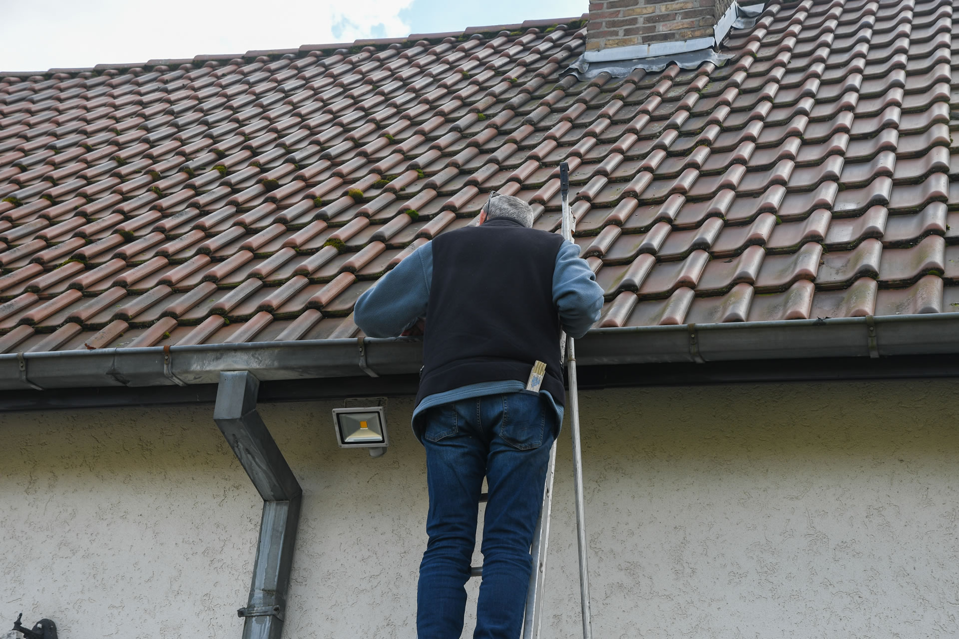 Roof and gutter cleaning services from ALC Services